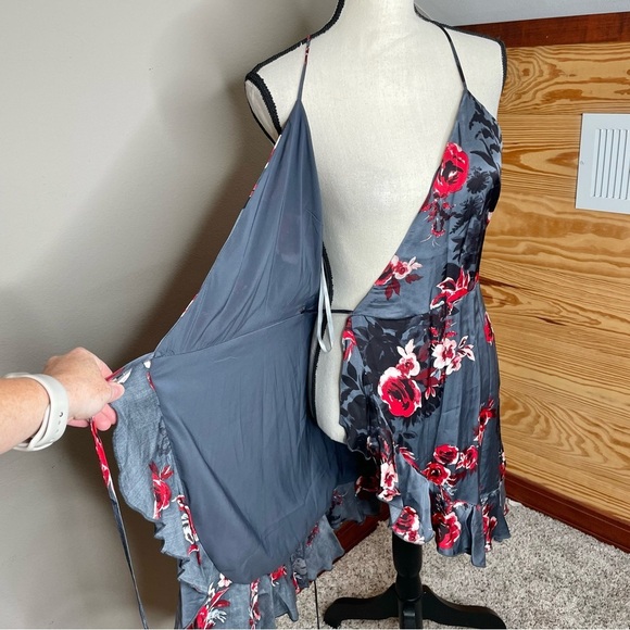 Lovers + Friends Gray and Red Floral Mini Dress - Picture 6 of 12